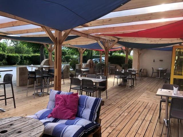 Logis Hotel Le Clos Saint Loup Bram Экстерьер фото
