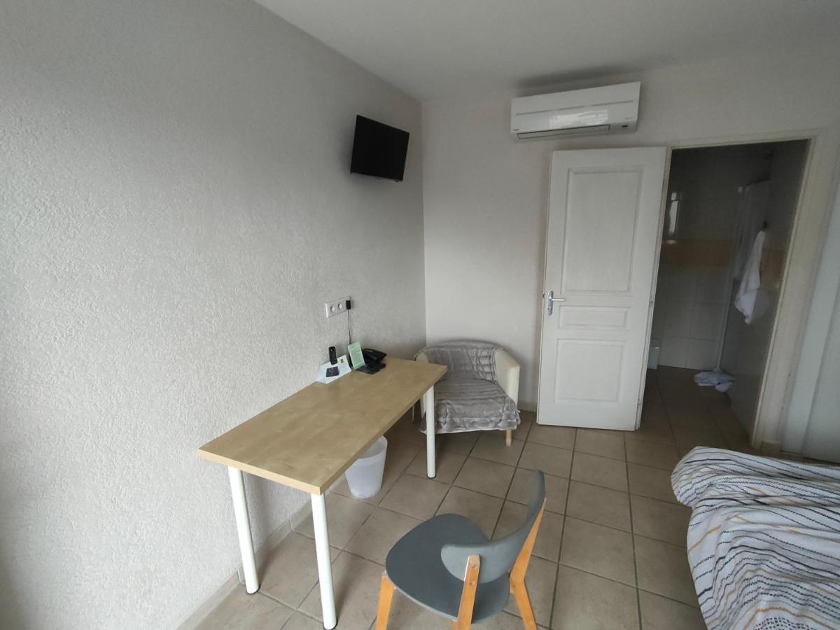 Logis Hotel Le Clos Saint Loup Bram Экстерьер фото