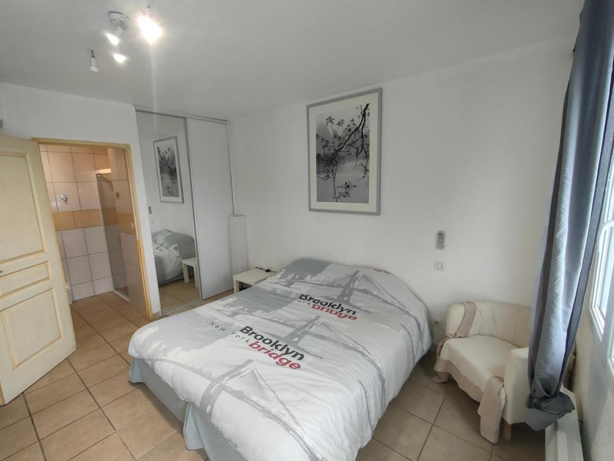 Logis Hotel Le Clos Saint Loup Bram Экстерьер фото